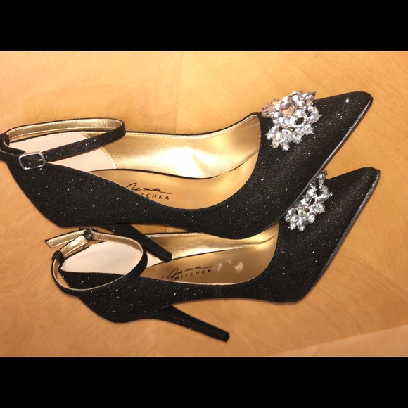 Badgley Mischka strappy heels - Picture 6 of 9